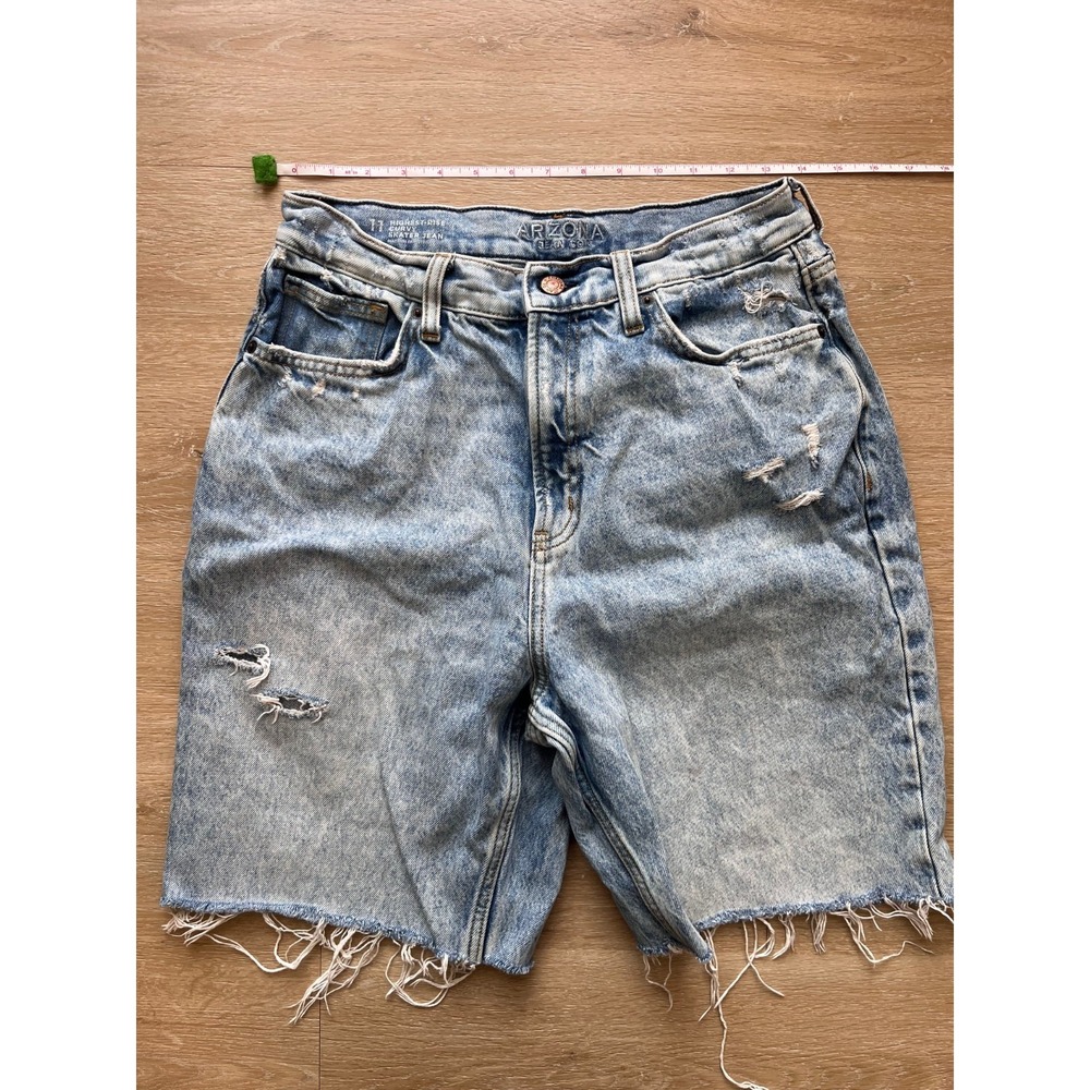 Arizona Jeans Co Curvy Skater Shorts Womens 11 Blue Denim High Rise Frayed‎ Hem